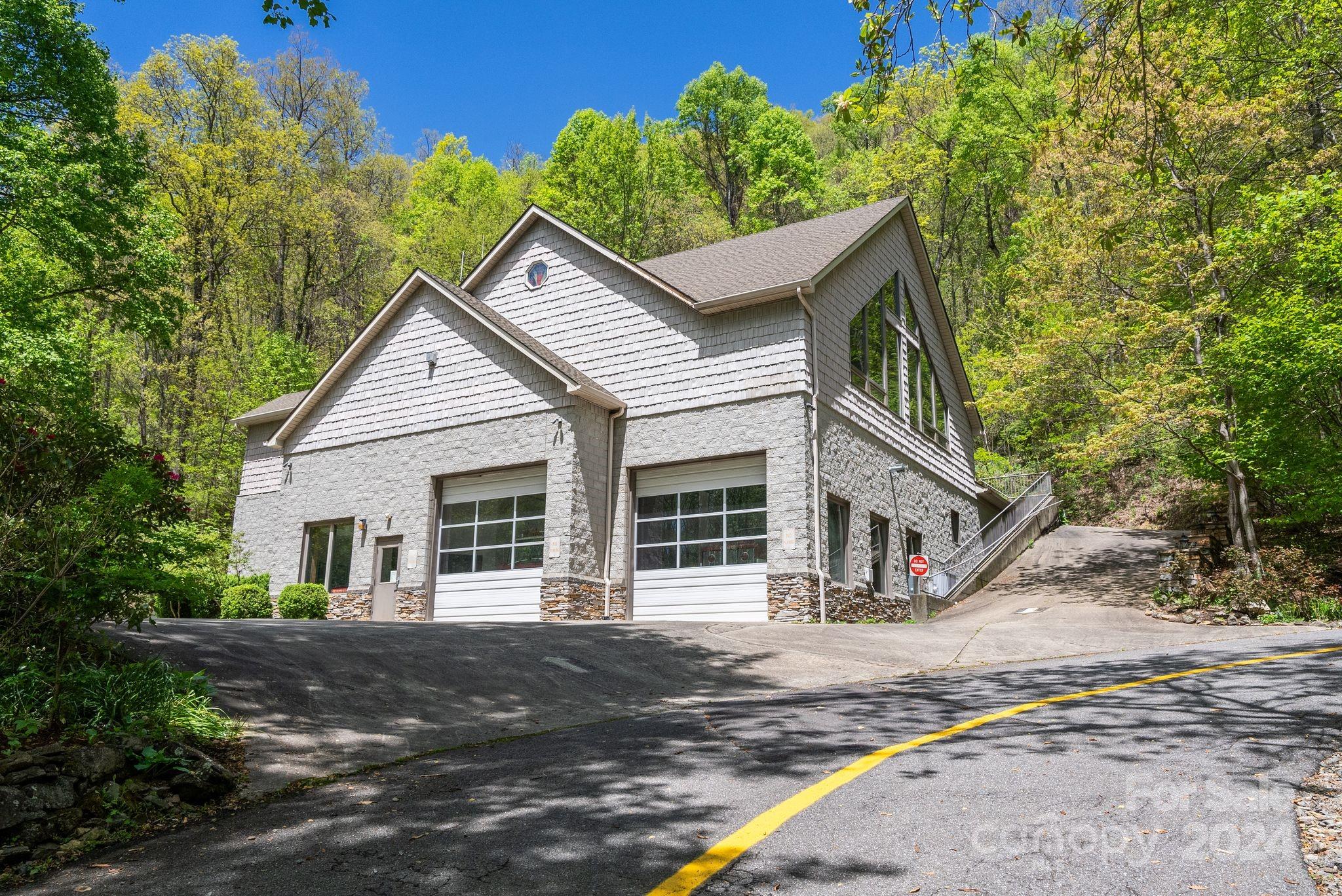 99999 Winding Poplar Road Black Mountain NC 28711