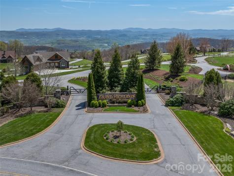 88 Autumn Ridge Lane Hendersonville NC 28792