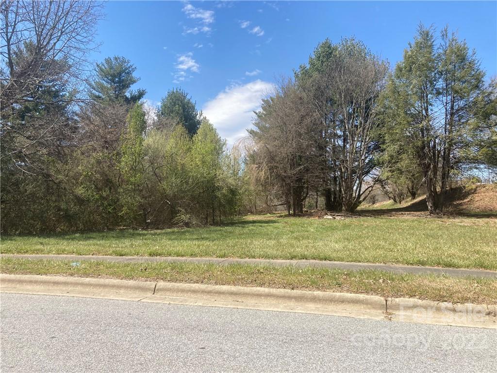 999 Linda Vista Drive Hendersonville NC 28792