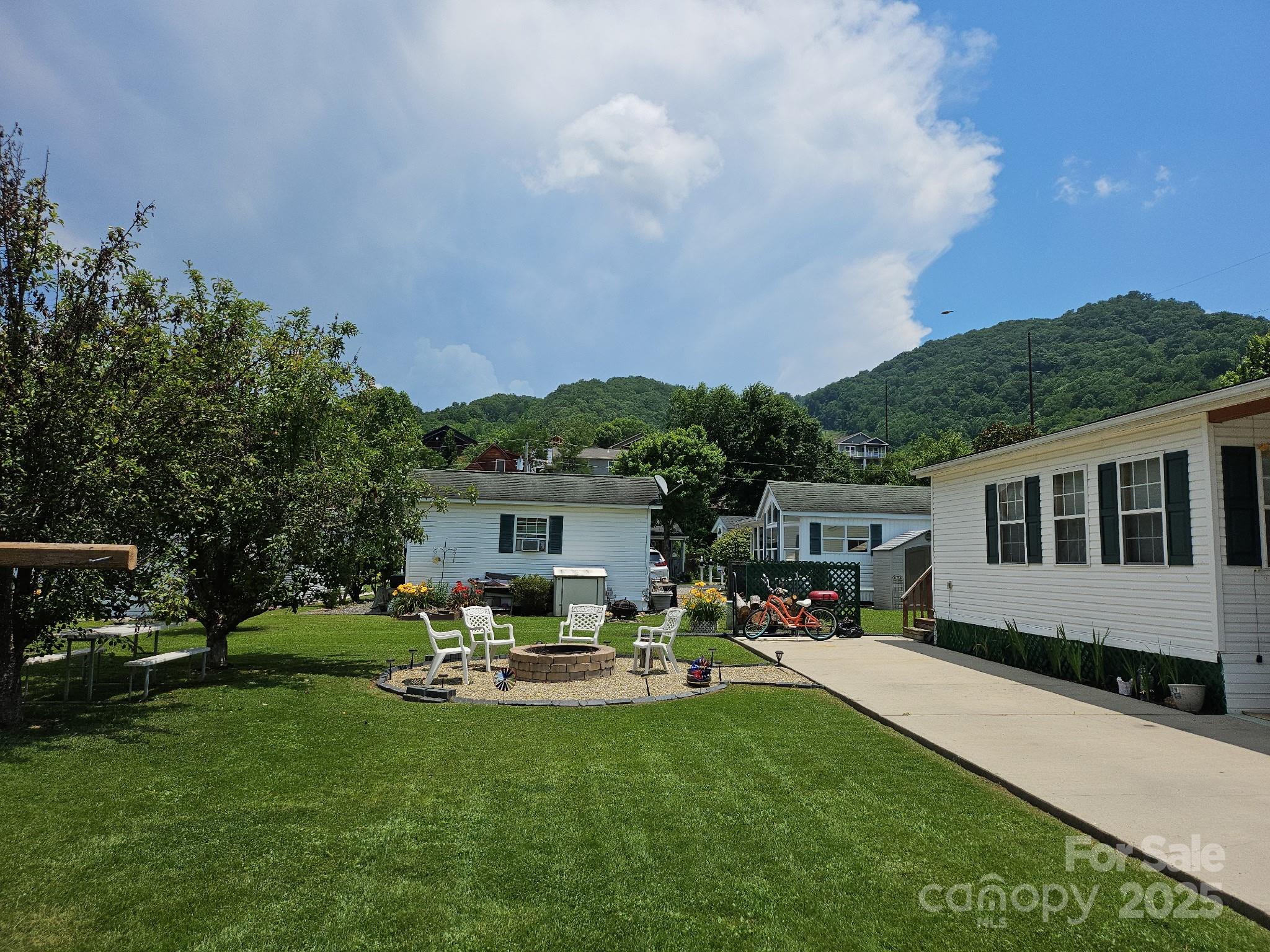 37 Strollers Lane Waynesville NC 28785
