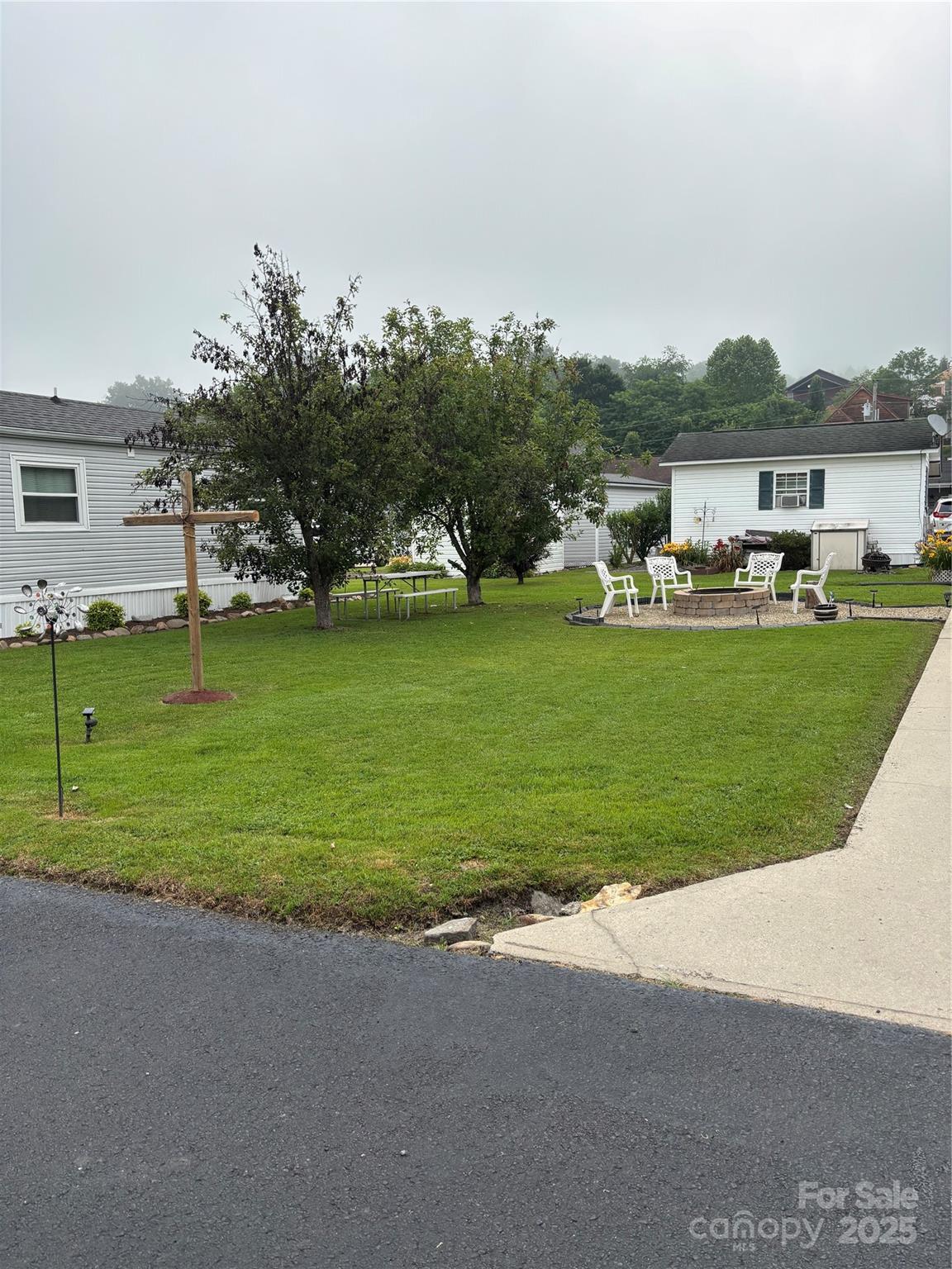 37 Strollers Lane Waynesville NC 28785