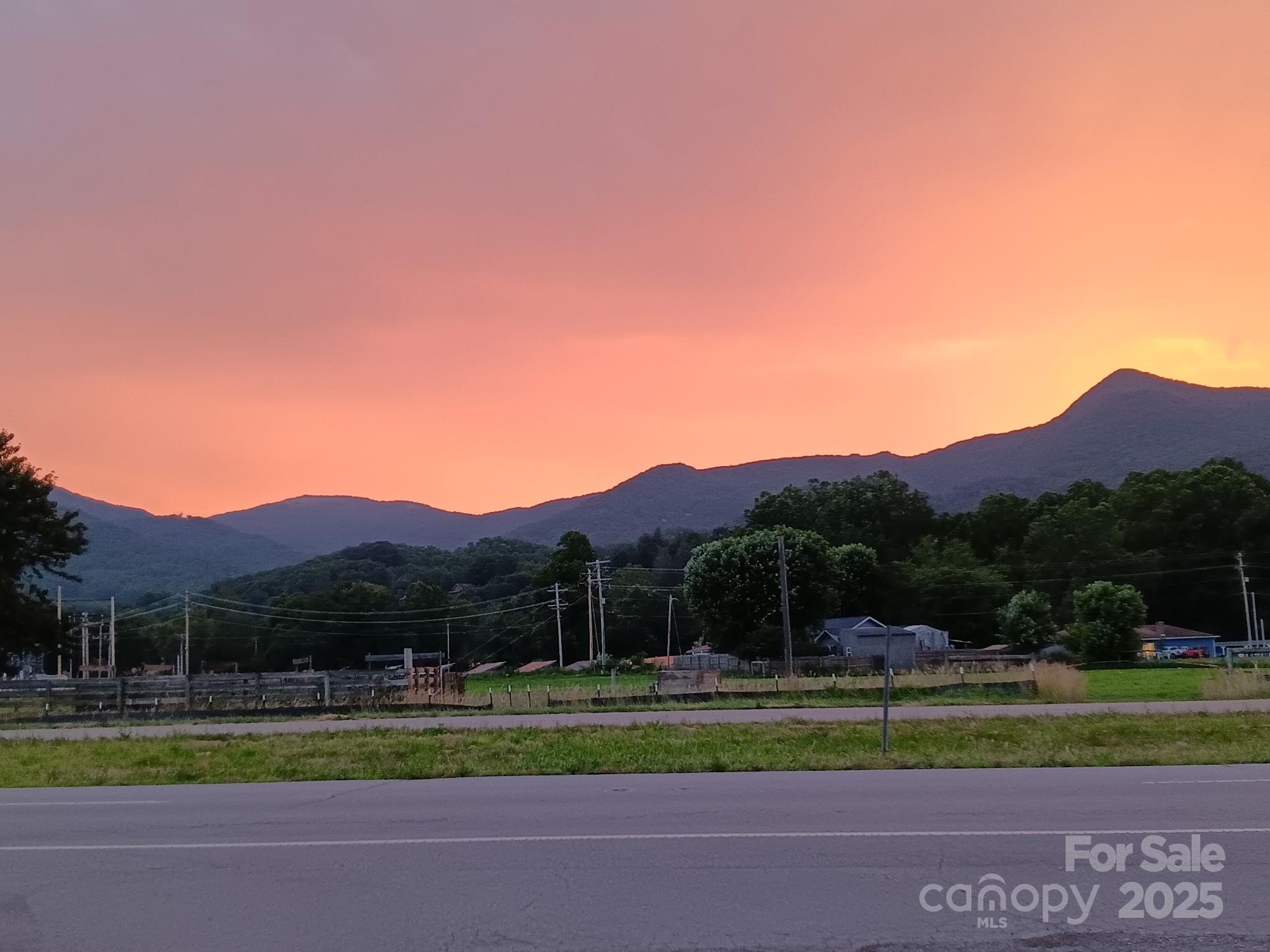 37 Strollers Lane Waynesville NC 28785