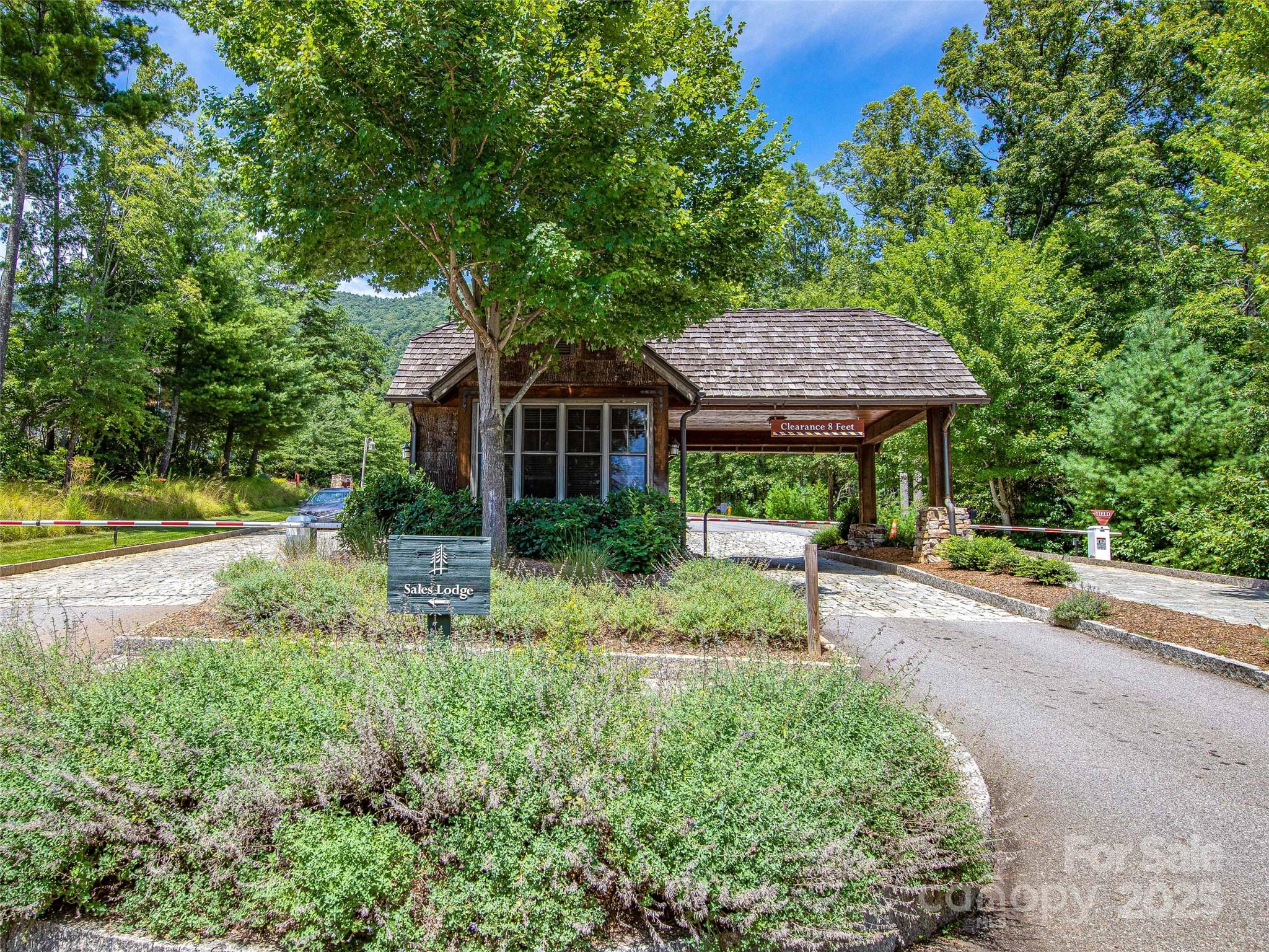 36 Slide Rock Way Fairview NC 28730