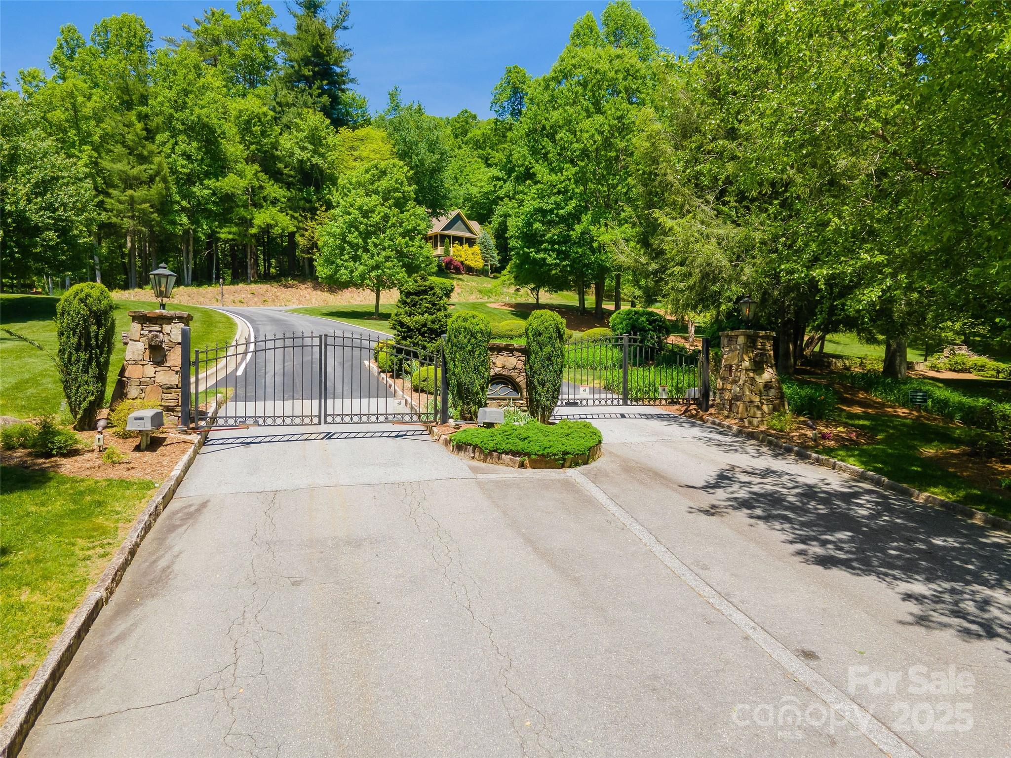 98 Flameleaf Lane Hendersonville NC 28739