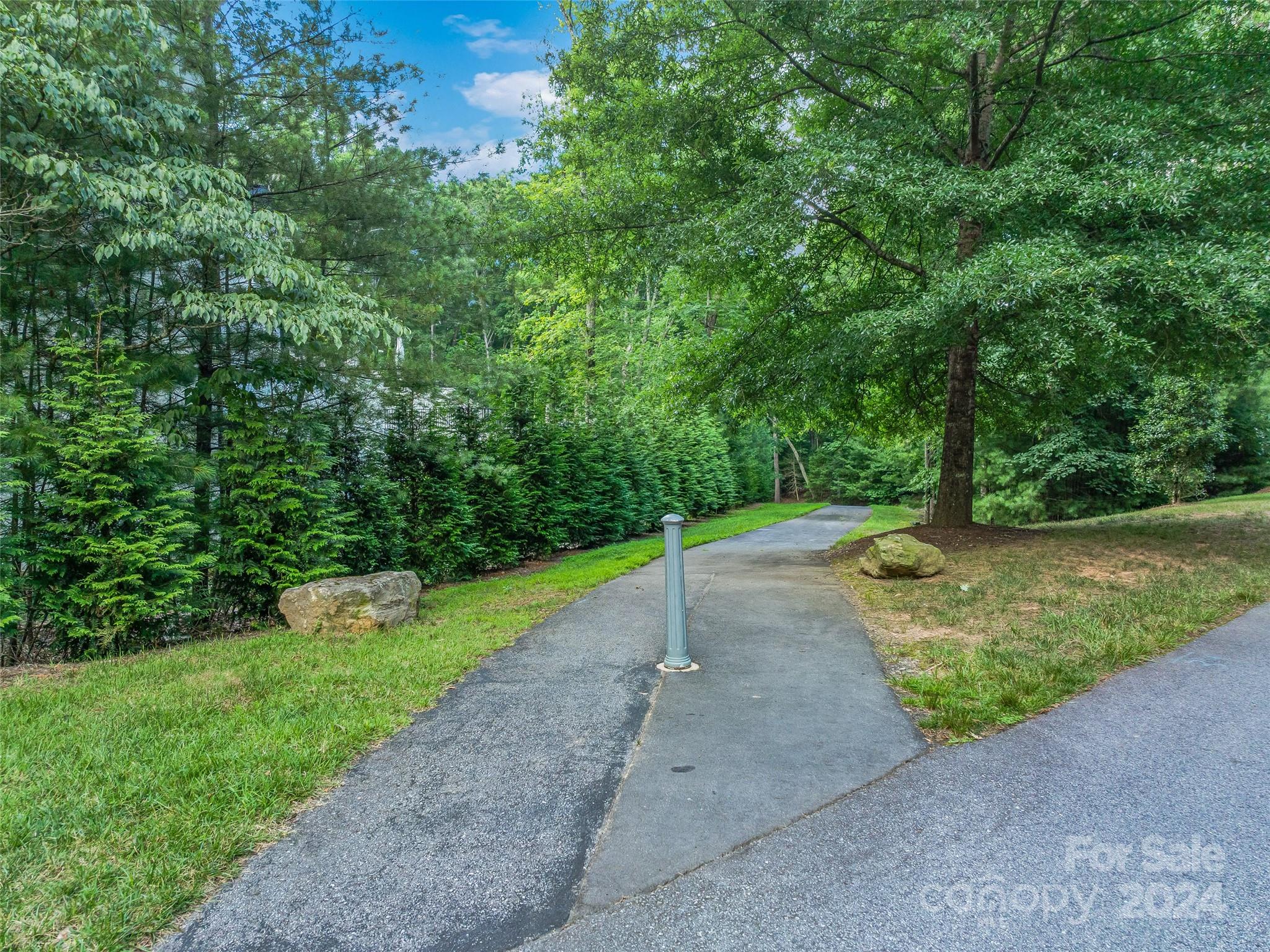 128 Mirehouse Run Asheville NC 28803