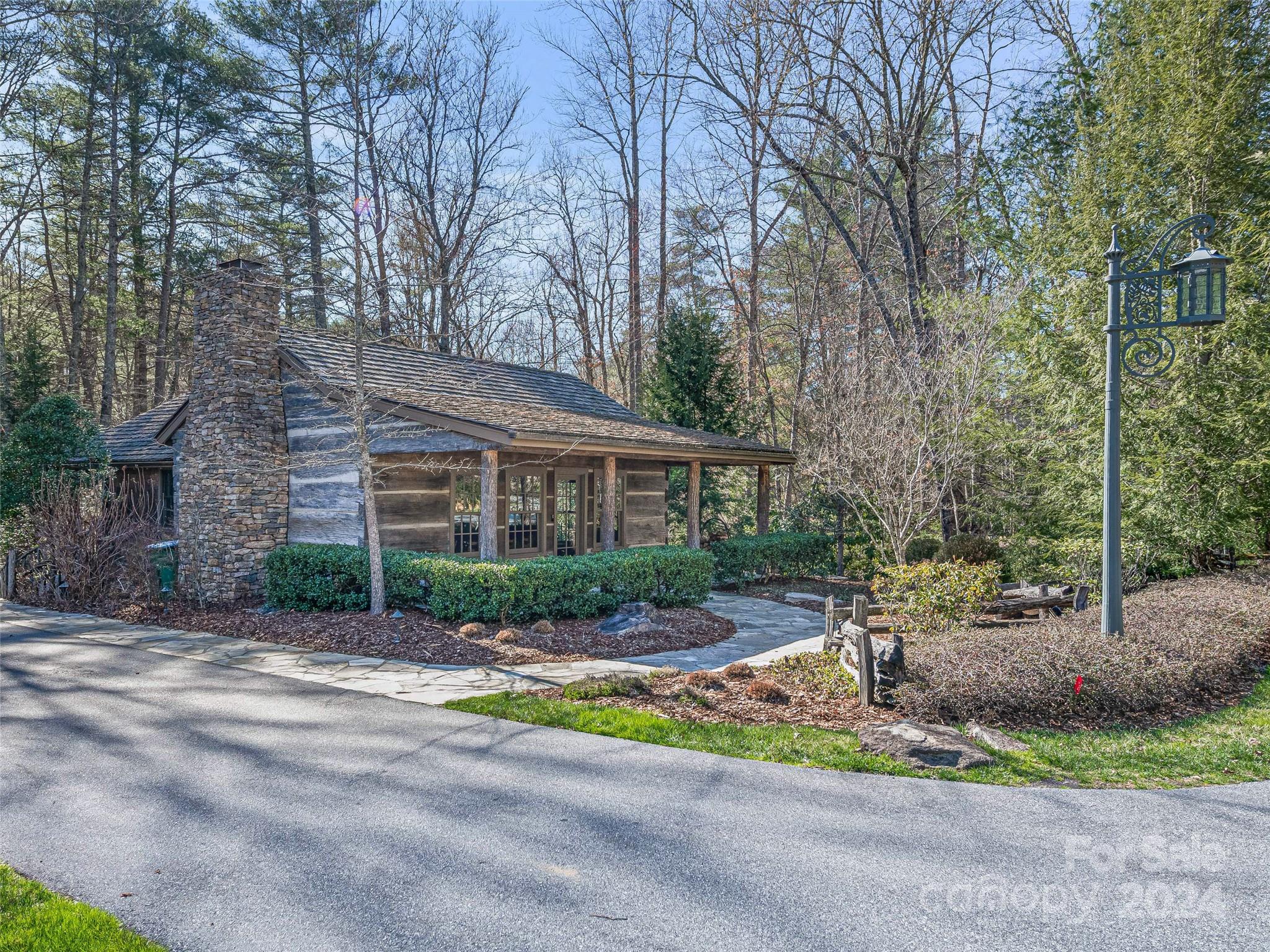 128 Mirehouse Run Asheville NC 28803