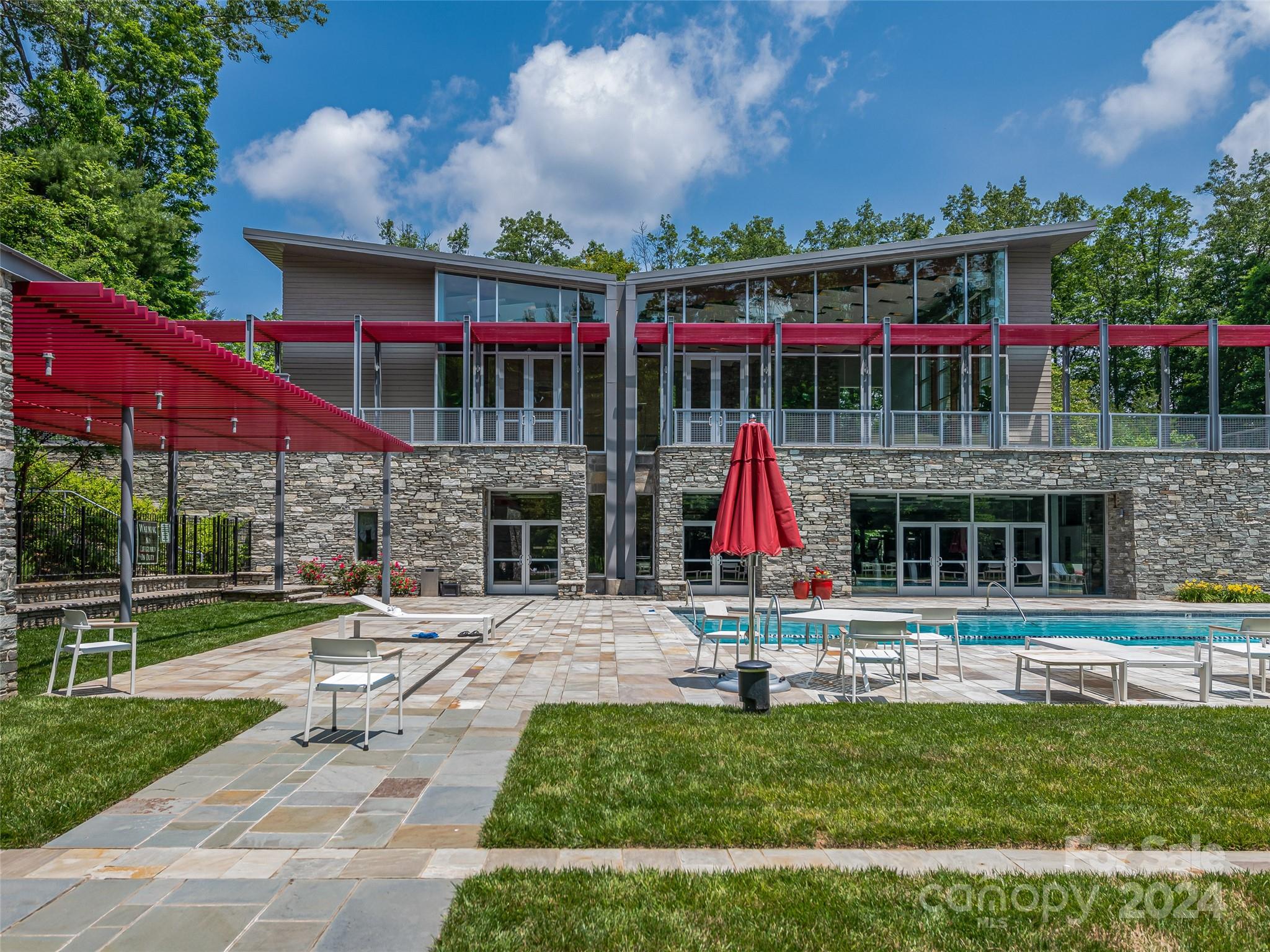 128 Mirehouse Run Asheville NC 28803