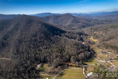 70 Earls Road Bryson City NC 28713