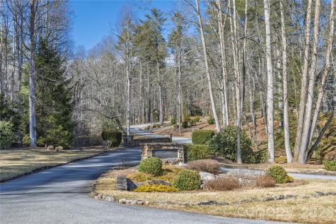 33 High Point Trail Brevard NC 28712