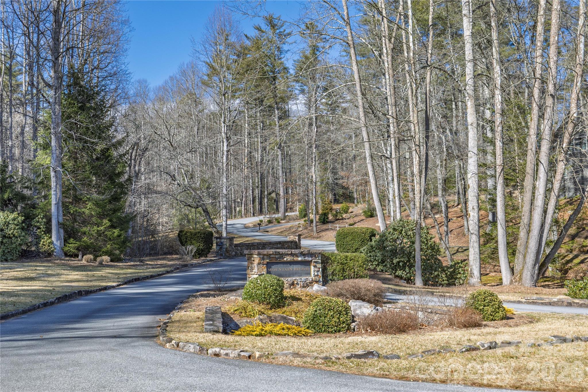 33 High Point Trail Brevard NC 28712