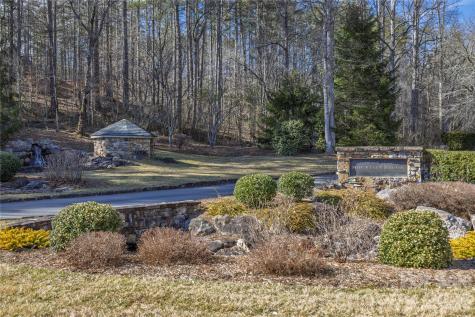 33 High Point Trail Brevard NC 28712