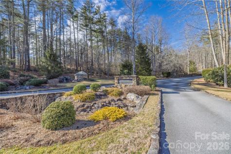 33 High Point Trail Brevard NC 28712