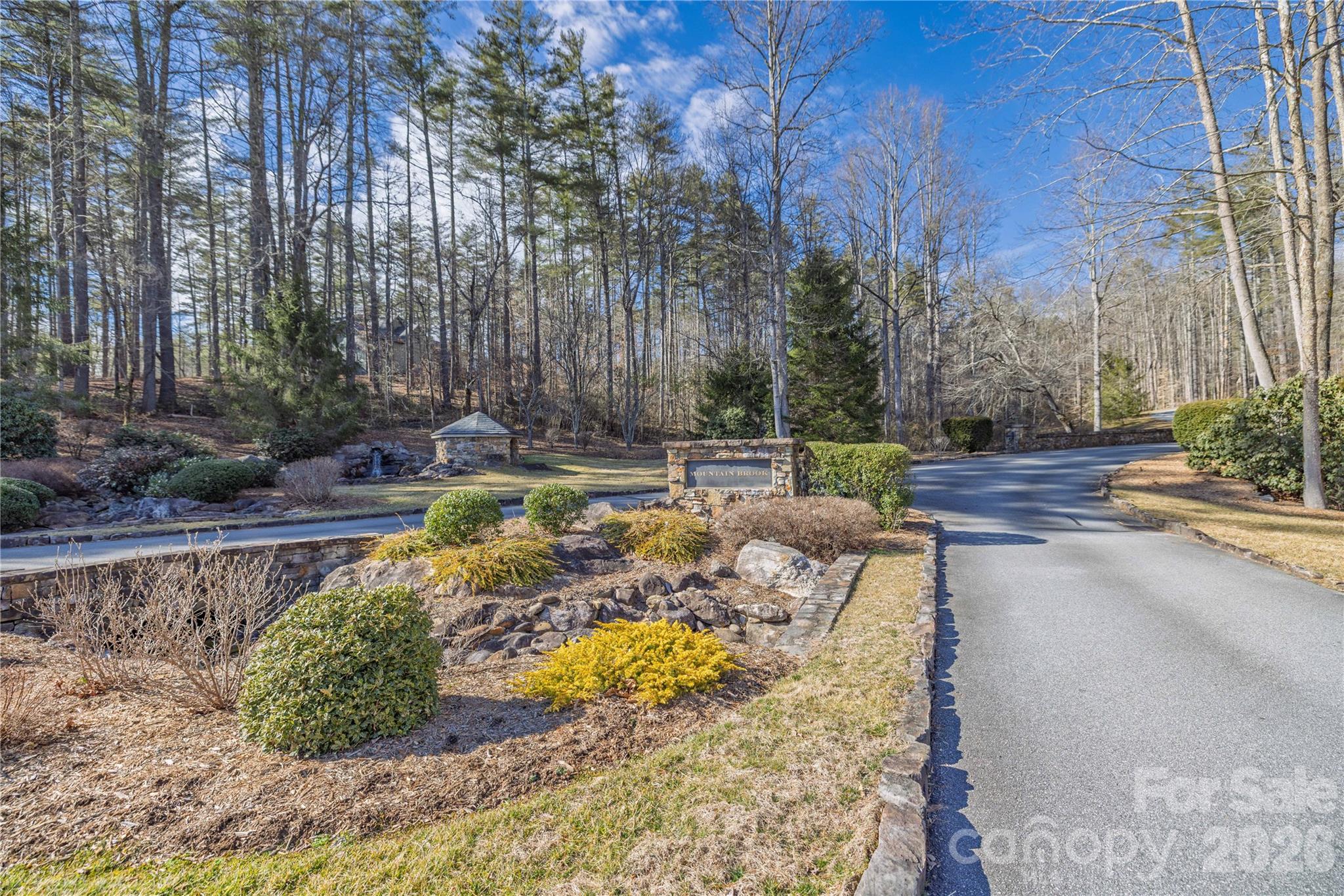 33 High Point Trail Brevard NC 28712