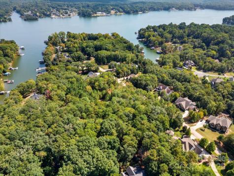 6860 Pine Moss Lane Lake Wylie SC 29710