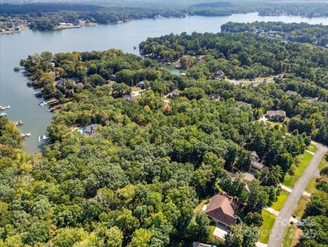 6860 Pine Moss Lane Lake Wylie SC 29710