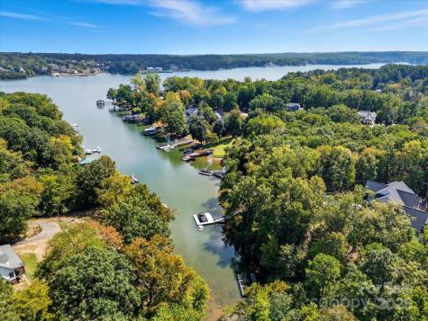 6860 Pine Moss Lane Lake Wylie SC 29710