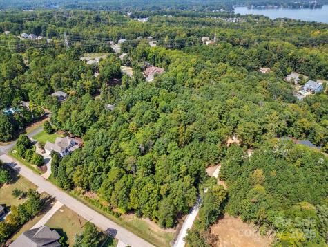 6860 Pine Moss Lane Lake Wylie SC 29710