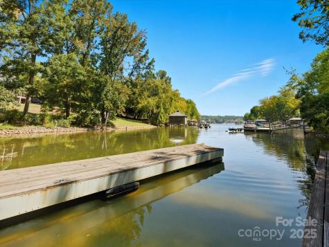 6860 Pine Moss Lane Lake Wylie SC 29710