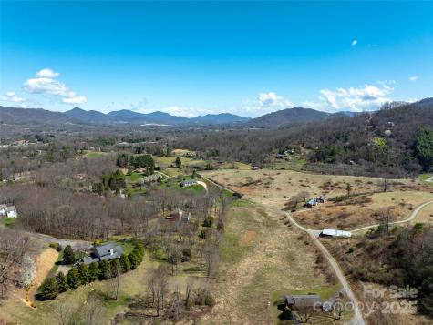 99999 Belmont Drive Clyde NC 28721