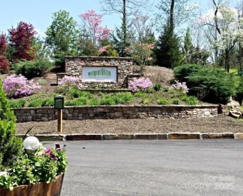 17 Franklin Trace Drive Asheville NC 28804
