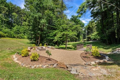 17 Franklin Trace Drive Asheville NC 28804