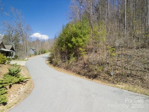17 Franklin Trace Drive Asheville NC 28804