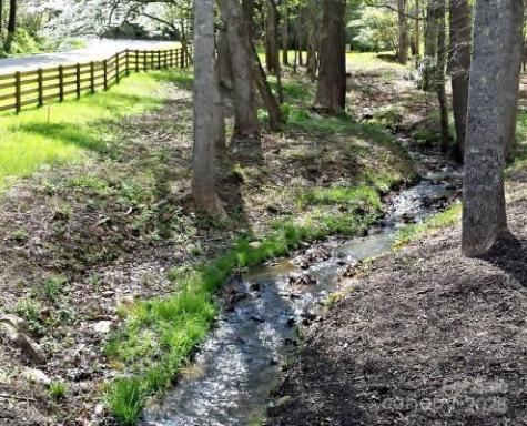 17 Franklin Trace Drive Asheville NC 28804