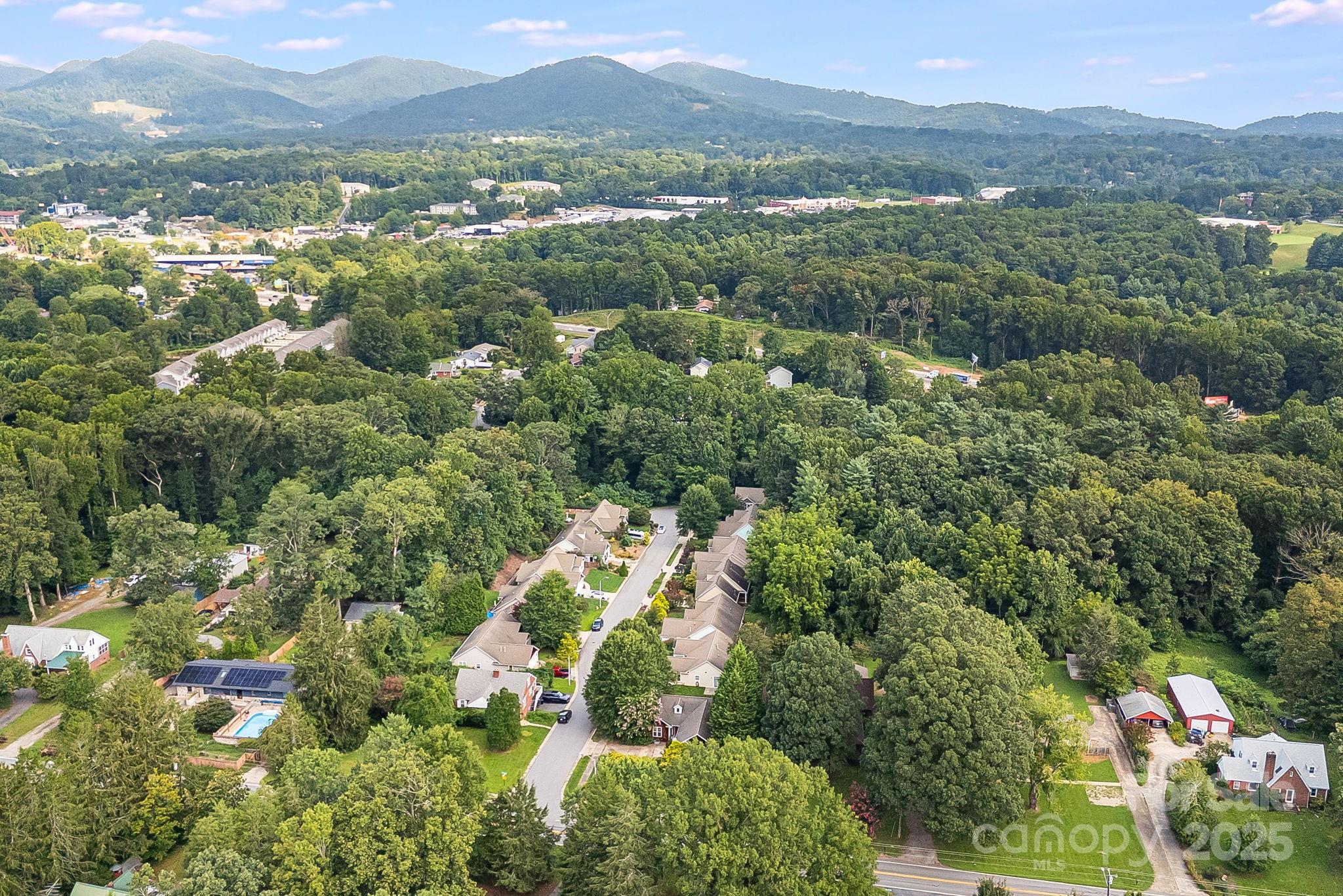 14 Catalina Court Asheville NC 28806