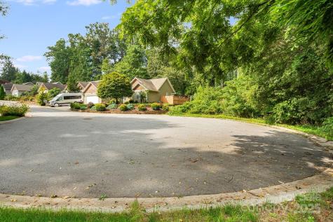 14 Catalina Court Asheville NC 28806