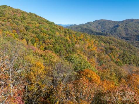 999 Cullisia Road Bryson City NC 28713