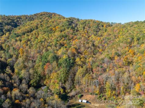 999 Cullisia Road Bryson City NC 28713