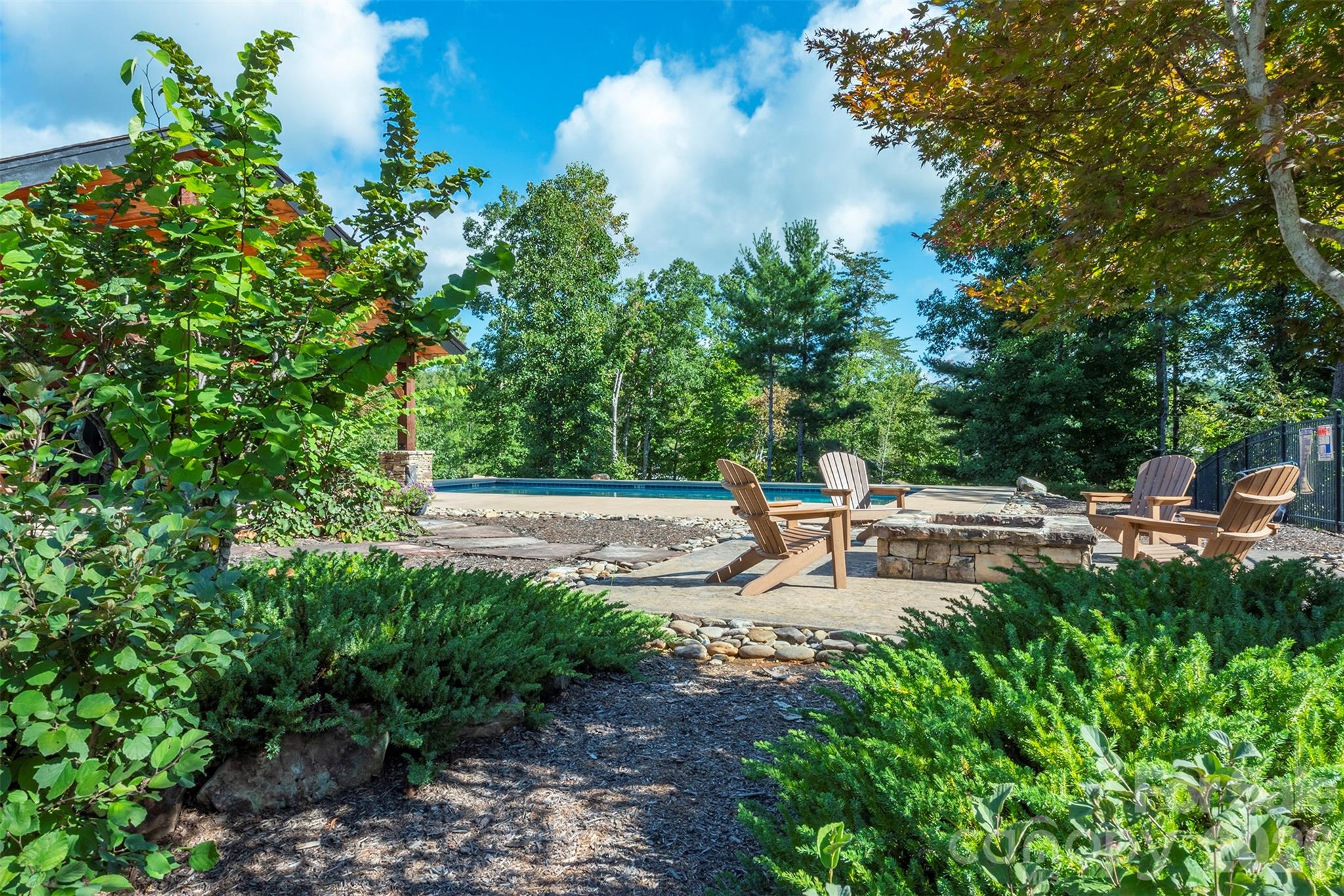 254 Peninsula Reserve Road Nebo NC 28761