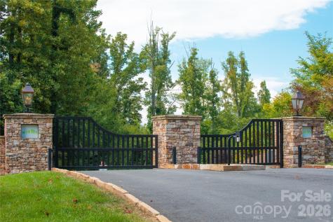 48 Longspur Lane Asheville NC 28804