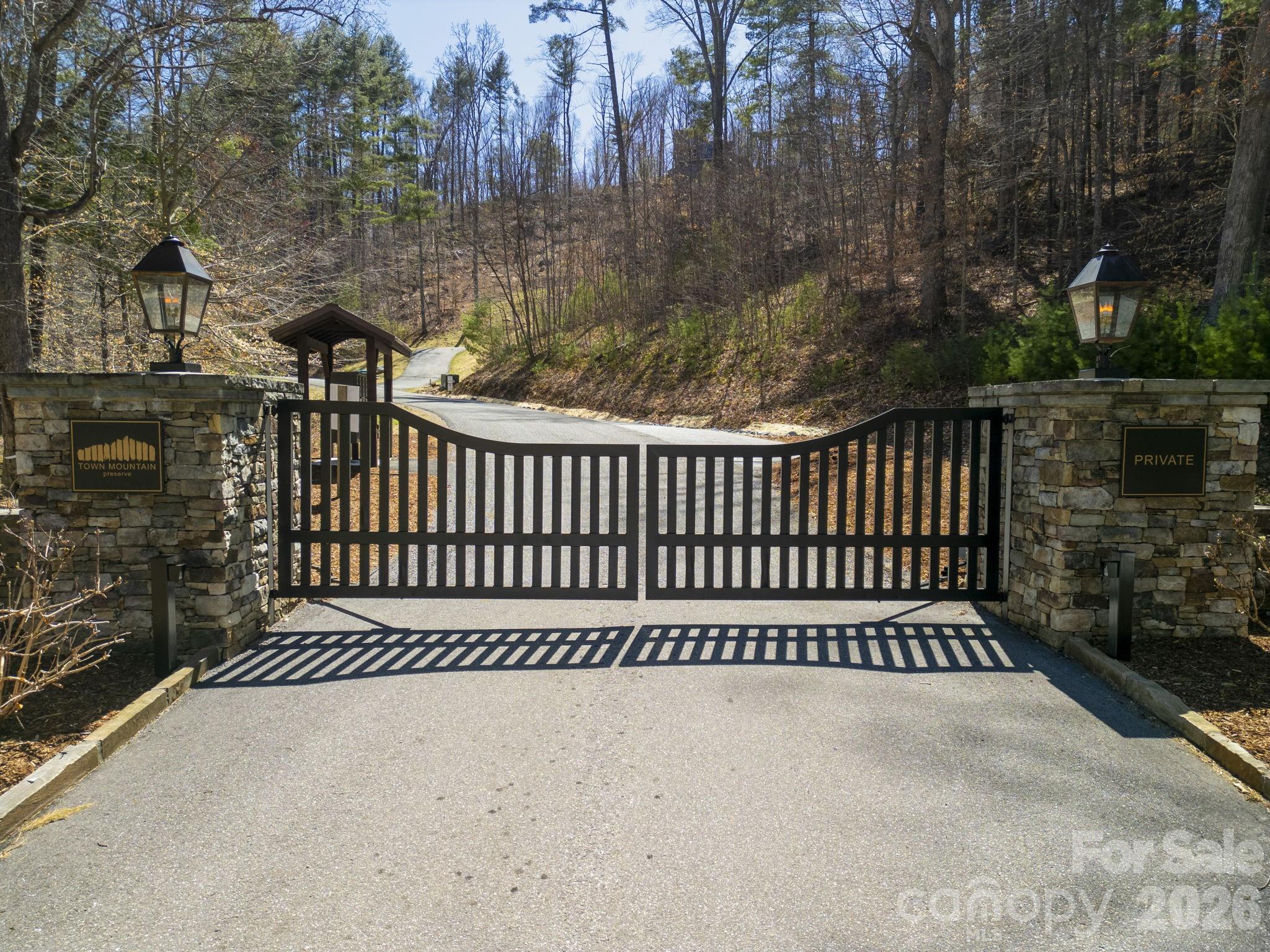 48 Longspur Lane Asheville NC 28804