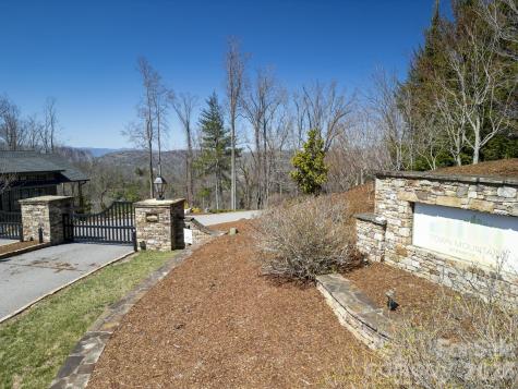 48 Longspur Lane Asheville NC 28804