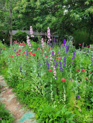 414 Beaucatcher Road Asheville NC 28805