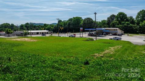 25 N Mcdowell Avenue Marion NC 28752