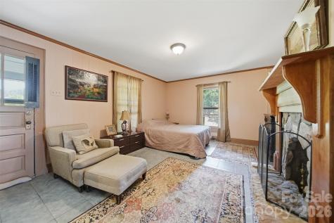 301 Corinth Church Circle Casar NC 28620