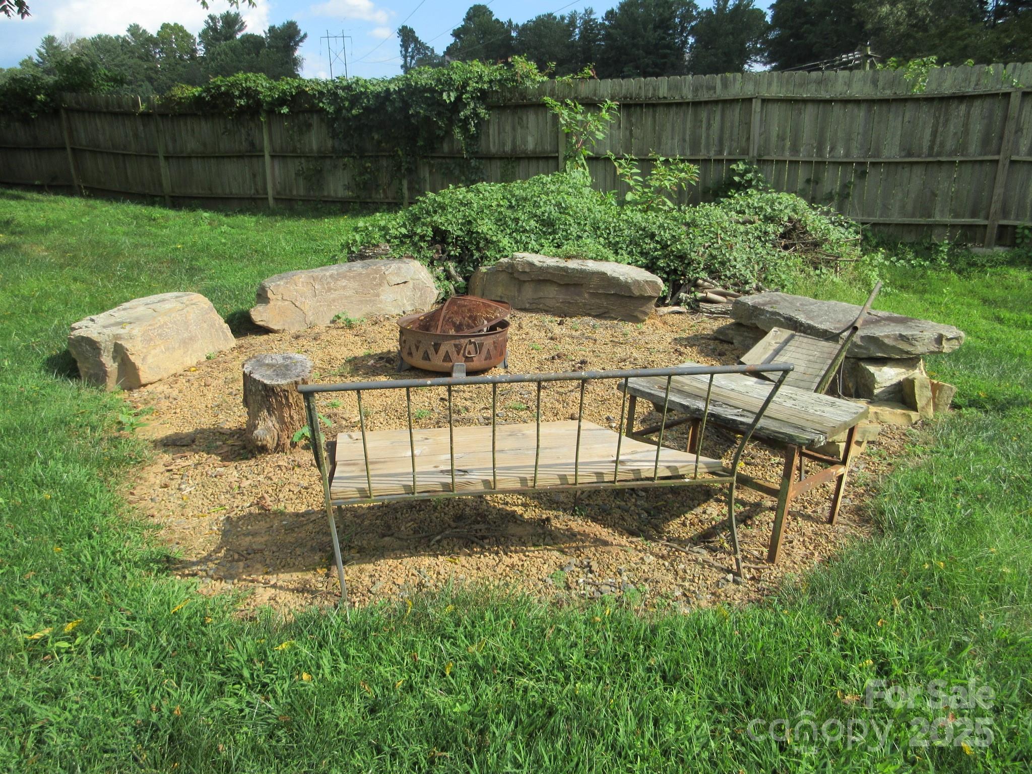 3 N Belgium Lane Asheville NC 28806