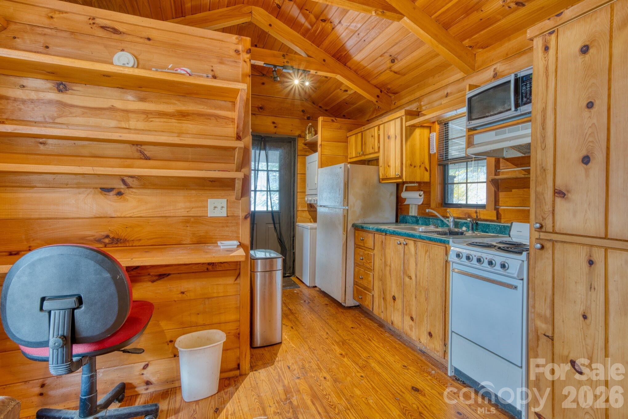 292 Crow Lane Burnsville NC 28714