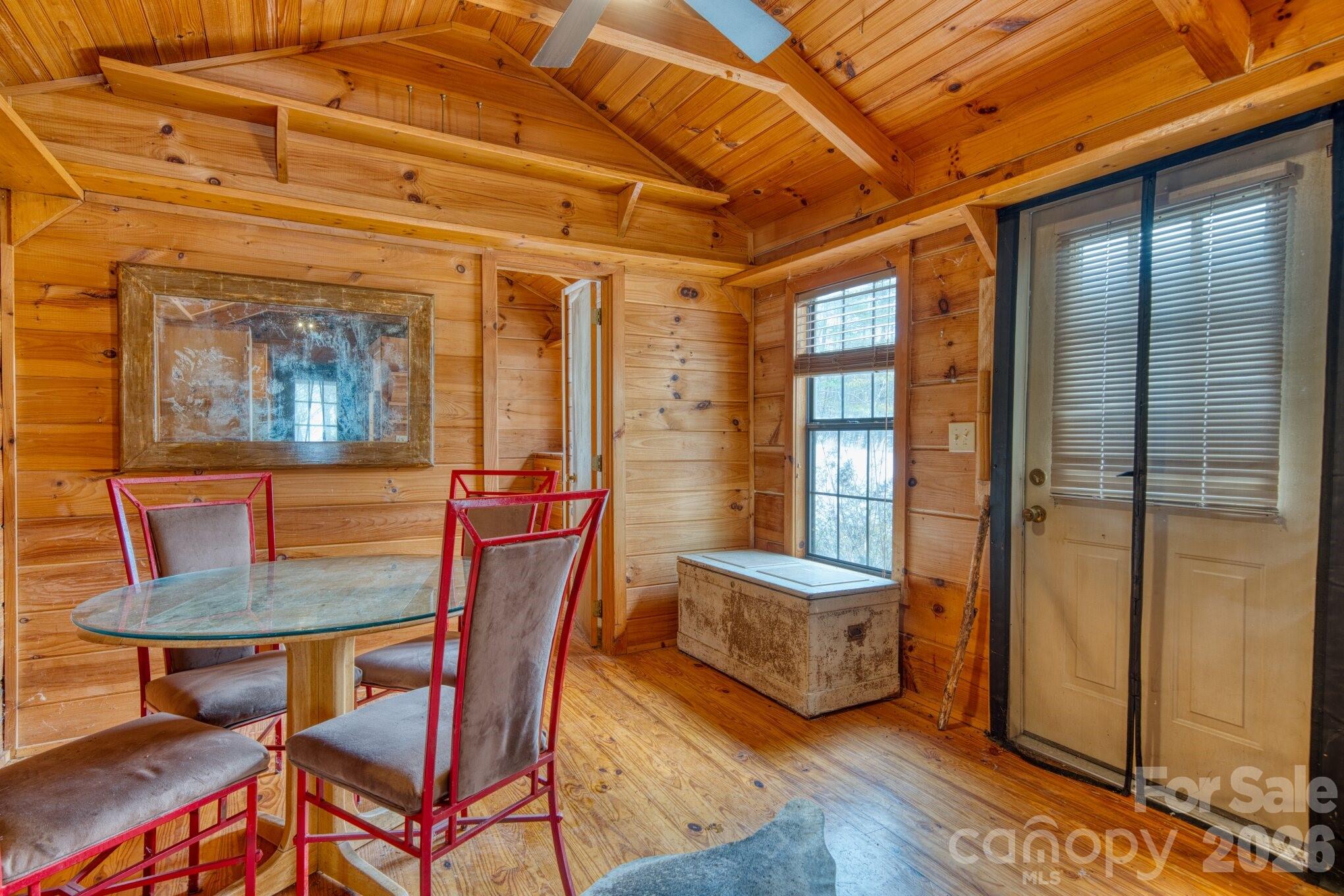 292 Crow Lane Burnsville NC 28714
