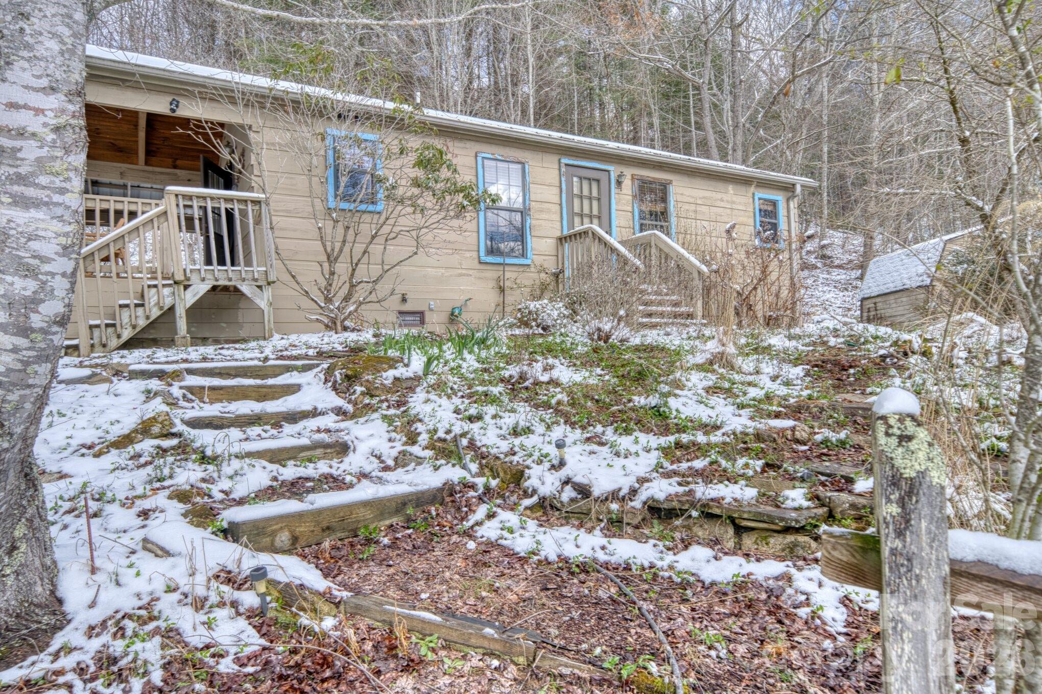 292 Crow Lane Burnsville NC 28714