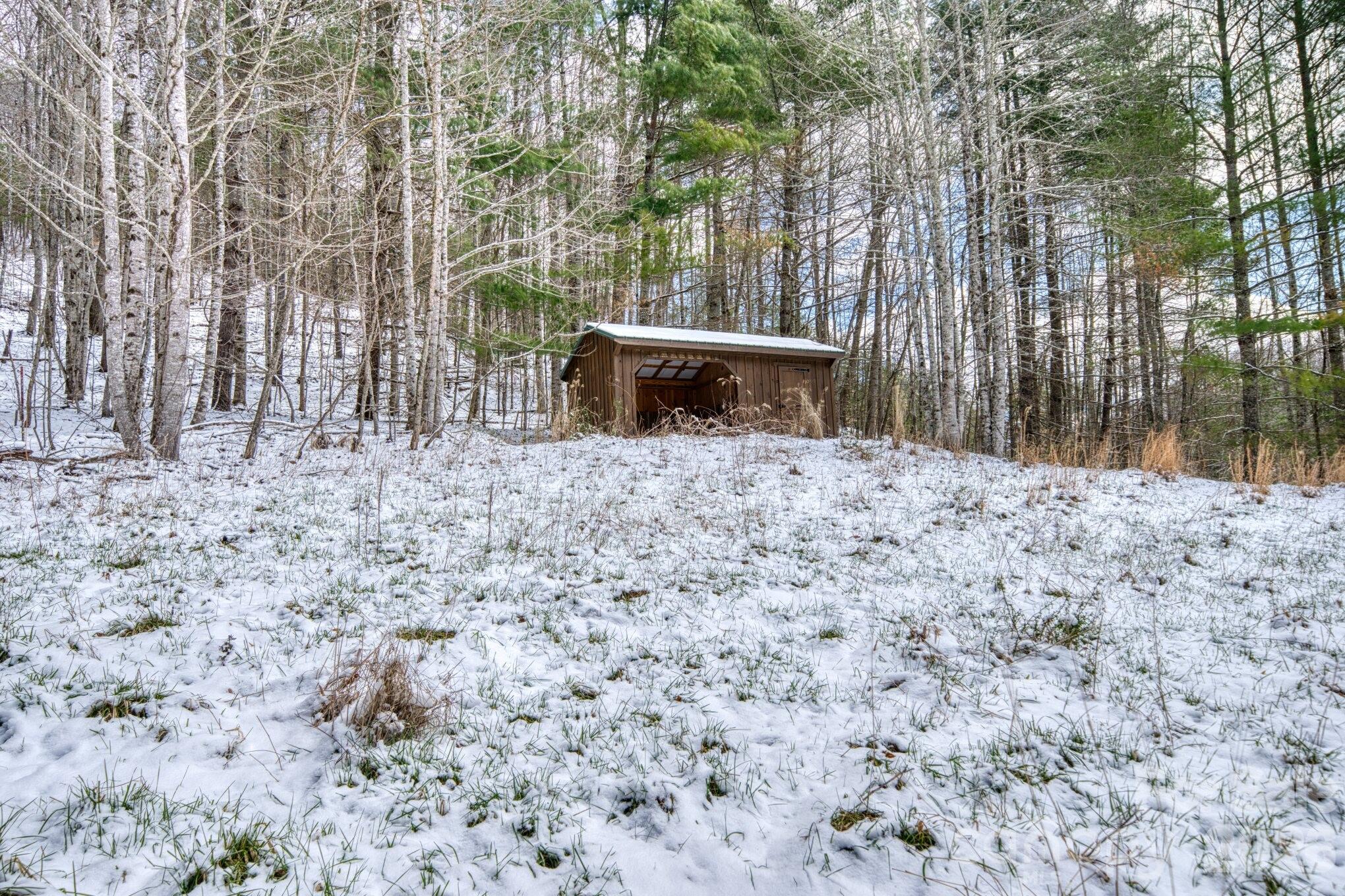 292 Crow Lane Burnsville NC 28714