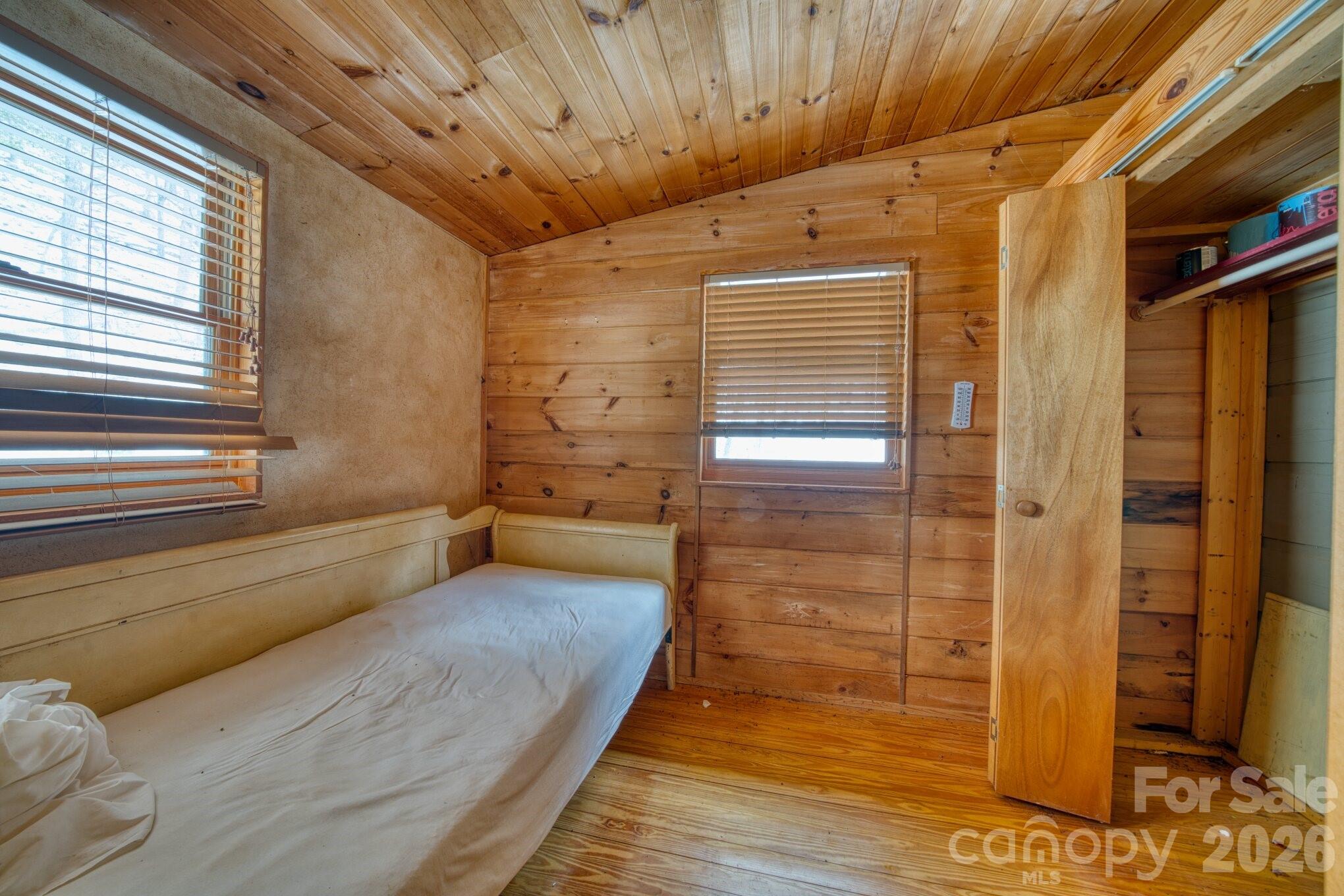292 Crow Lane Burnsville NC 28714