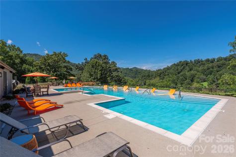 1345 Country Club Drive Canton NC 28716