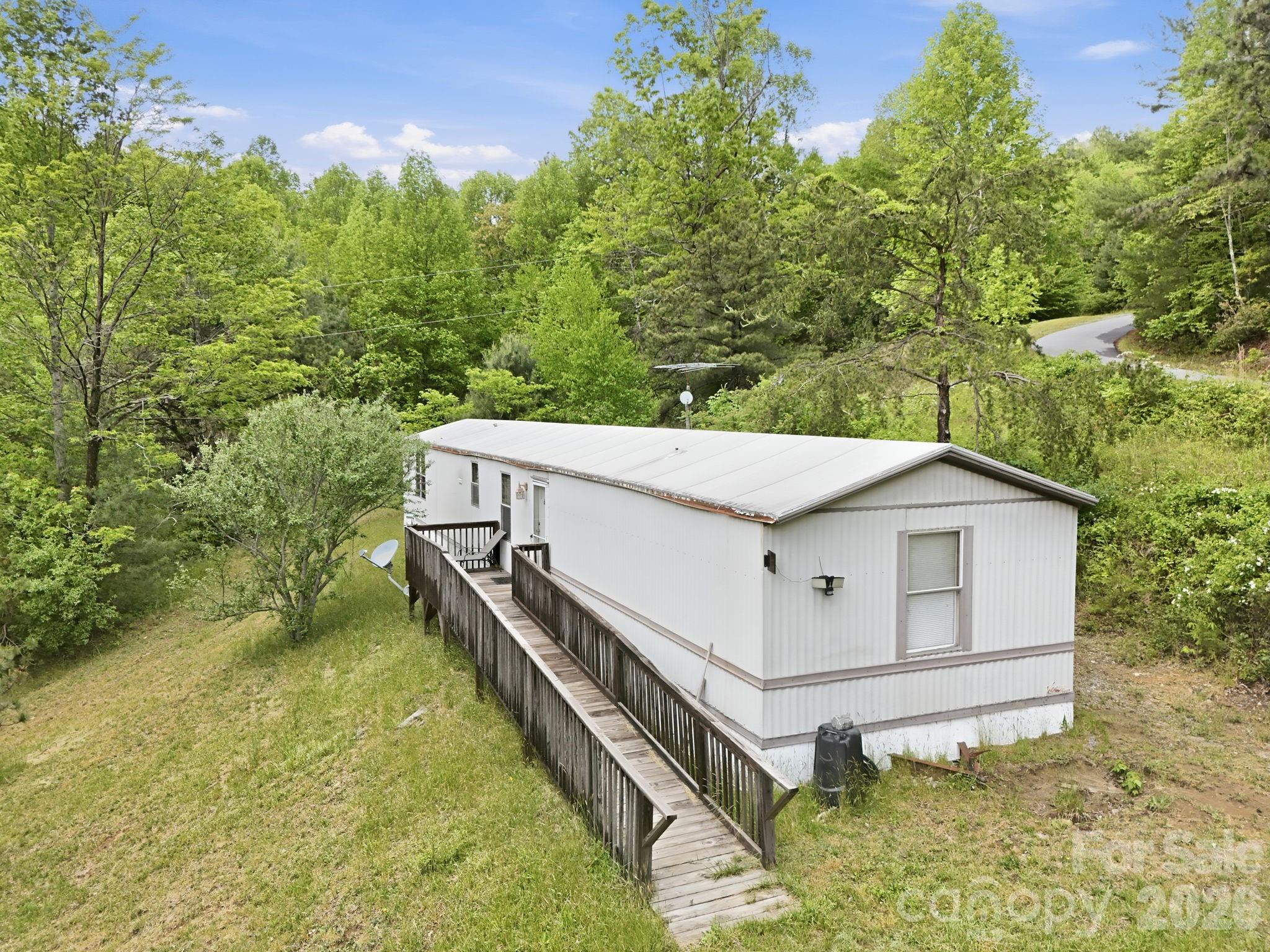 4105 Pinnacle Mountain Road Zirconia NC 28790