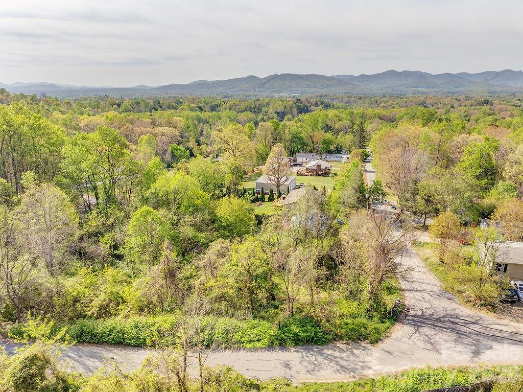 99999 Deavermont Circle Asheville NC 28806