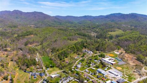 000 Mitchell Avenue Bakersville NC 28705