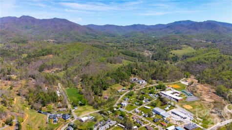 000 Mitchell Avenue Bakersville NC 28705