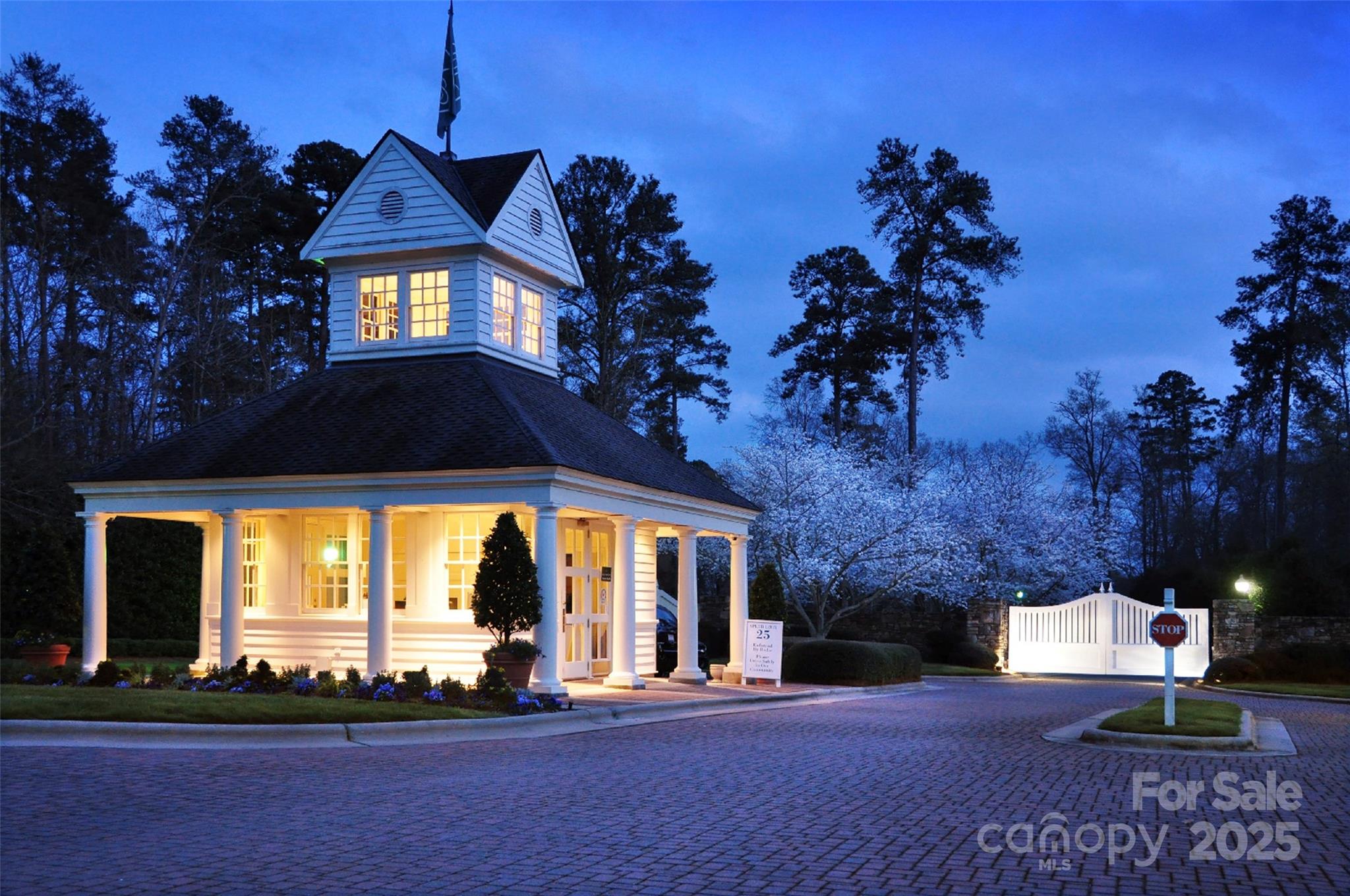 1740 Southpoint Lane New London NC 28127